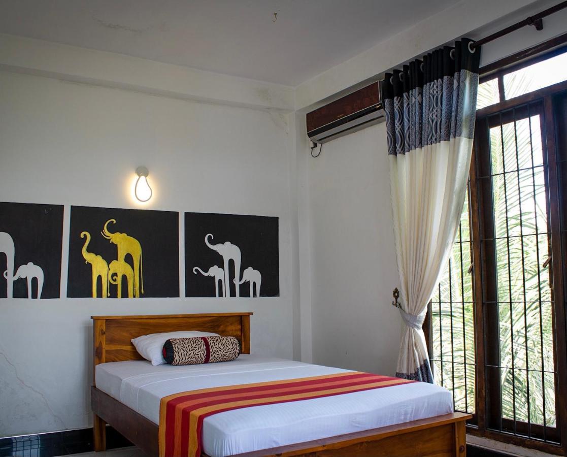 Gold Crown Residence Dambulla Ngoại thất bức ảnh