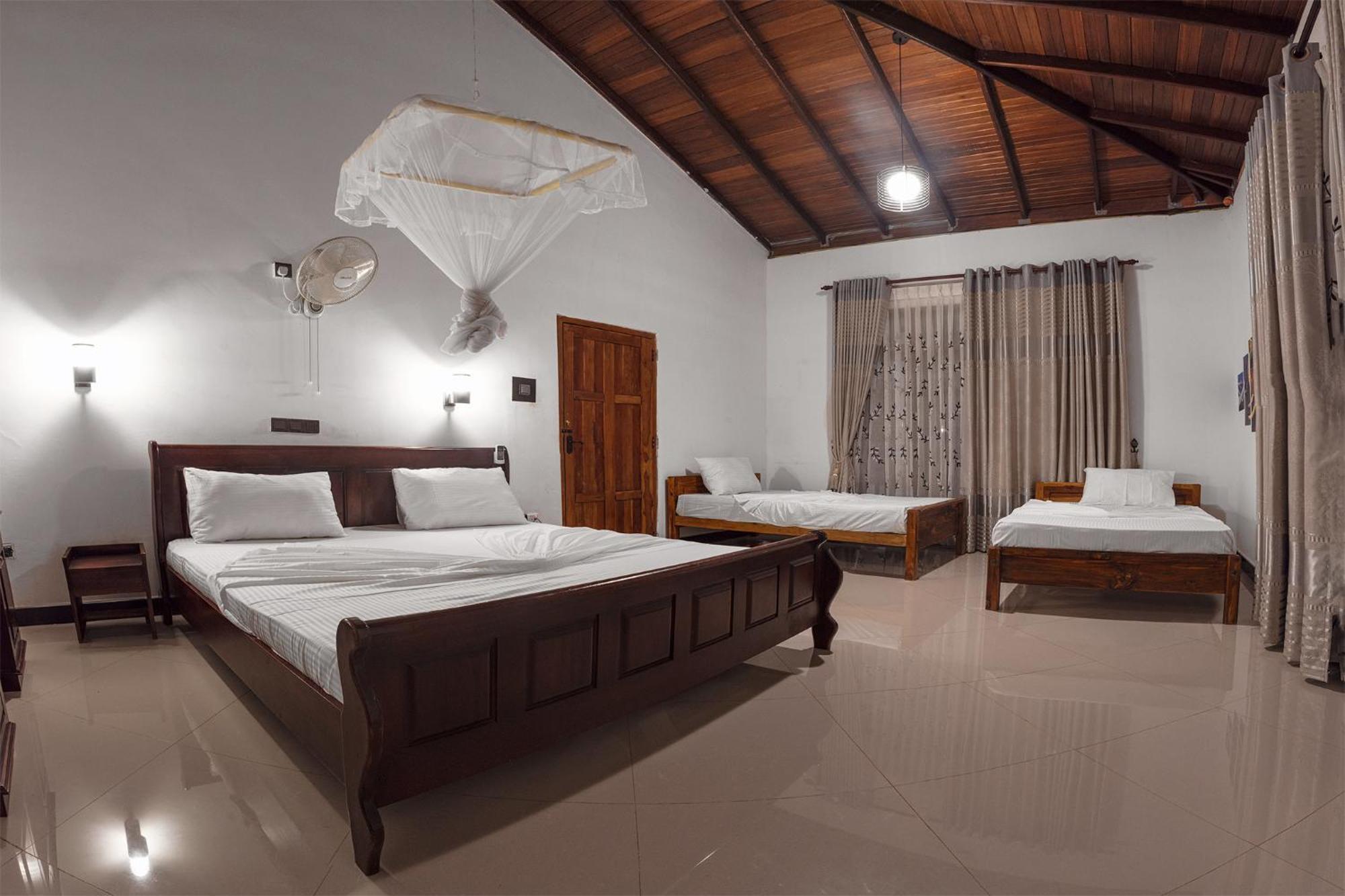 Gold Crown Residence Dambulla Ngoại thất bức ảnh