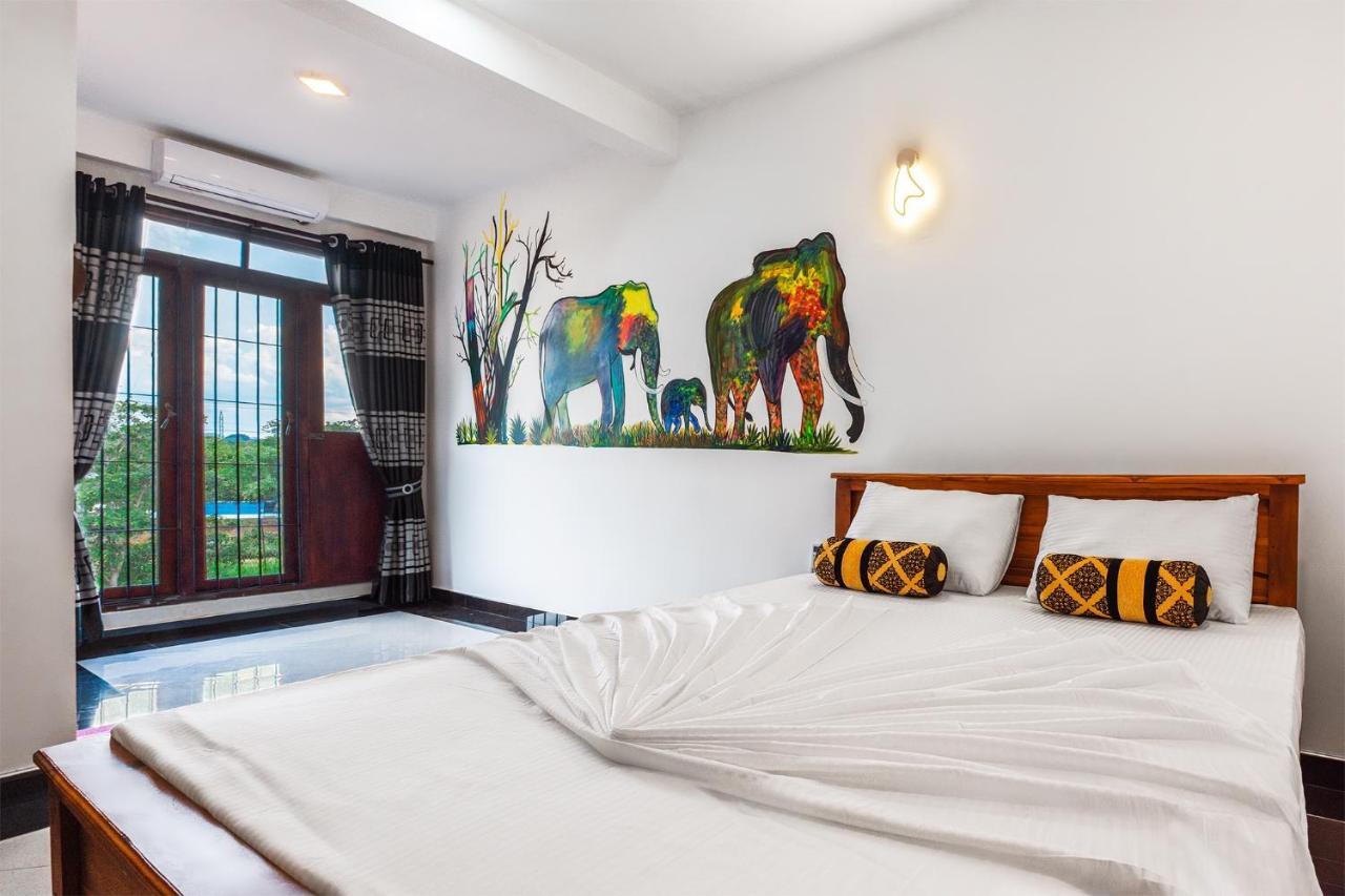 Gold Crown Residence Dambulla Ngoại thất bức ảnh